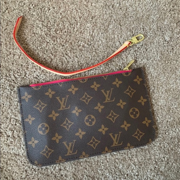 Louis Vuitton Pouchette - Picture 4 of 4